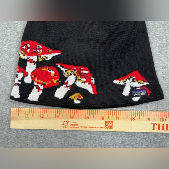 Patagonia Mushroom Forest Lined Beanie Rare 28765 FA16 Runs Small - Picture 3 of 5
